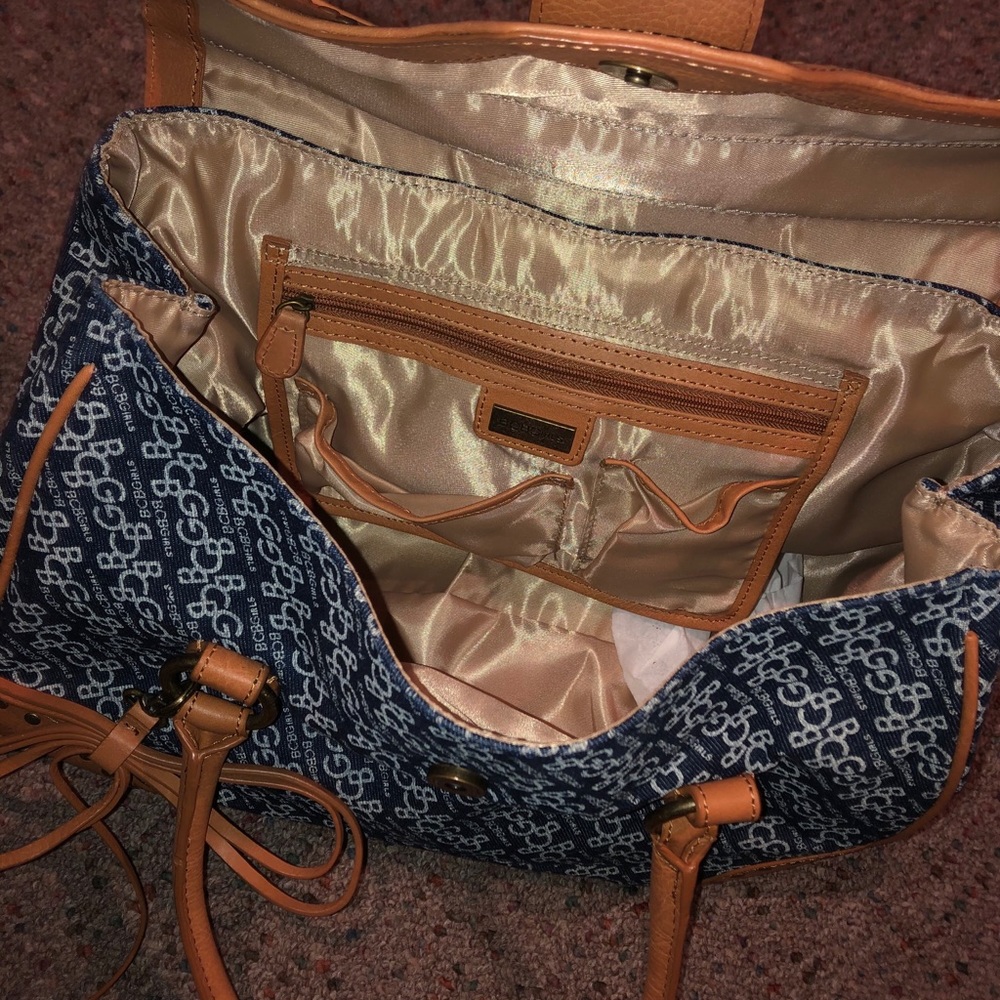 Monogram Purse - Picture 4 of 4